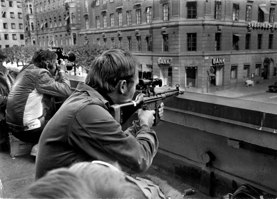 Snipers Outside Kreditbanken