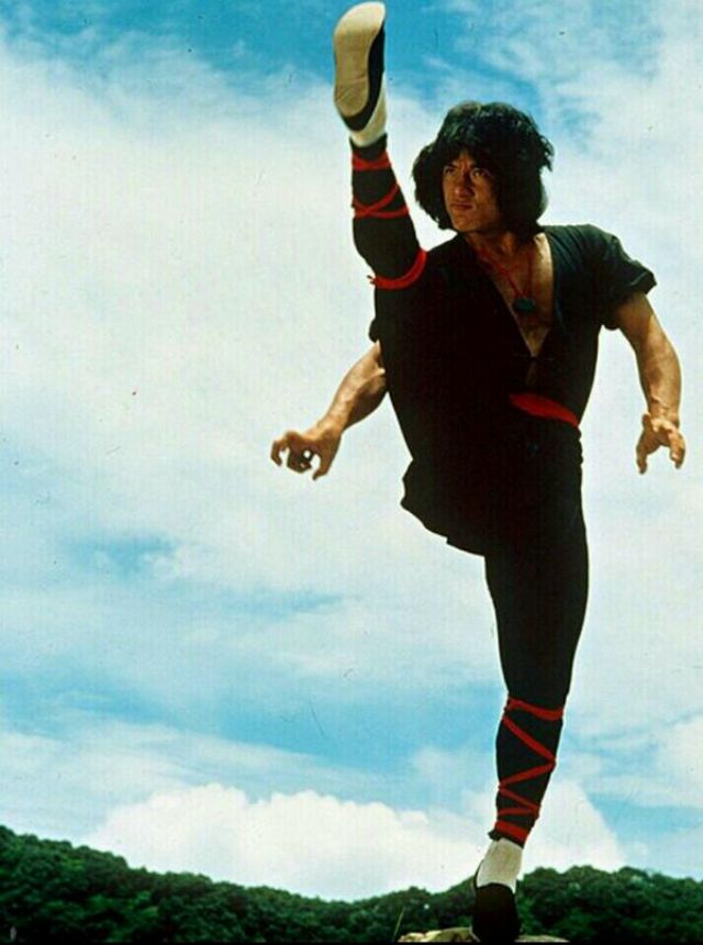 20 Vintage Photos of Young Jackie Chan in His Early Kung Ku Movies