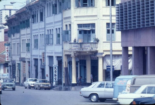 25 Fascinating Photos Capture Street Scenes of Singapore in the 1970s ...