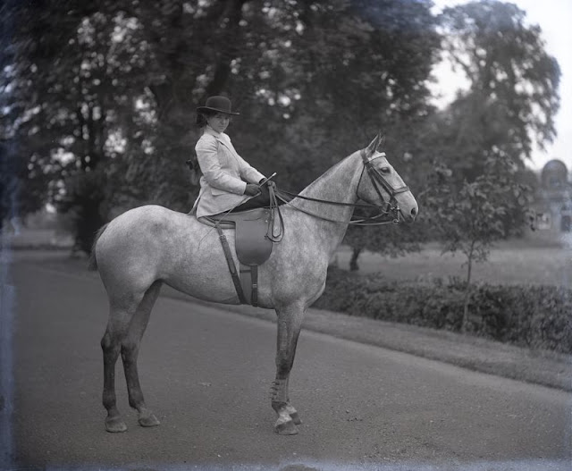 Who Invented Horse Riding 35 Wonderful Photos Capture People on the Horseback in the 1900s ...