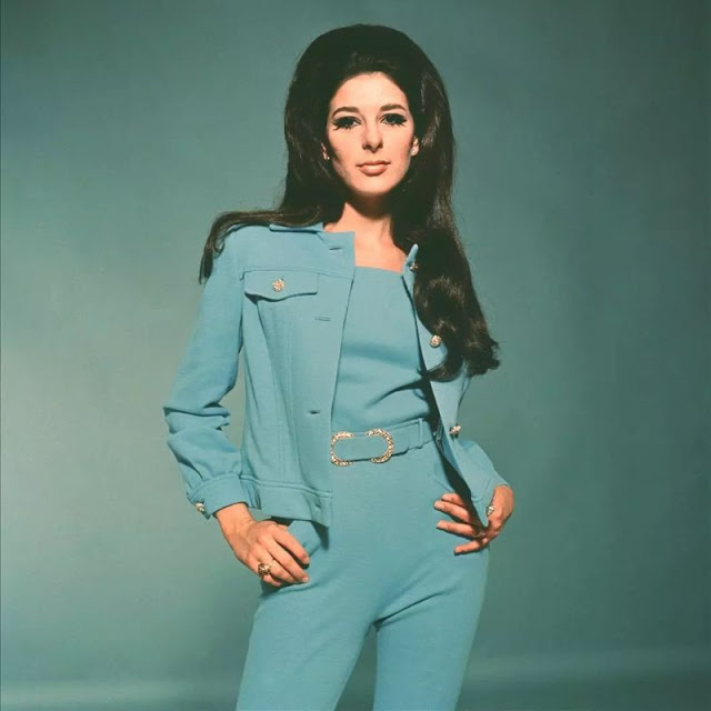Bobbie Gentry: The Enigmatic Voice of the American South | Vintage News ...